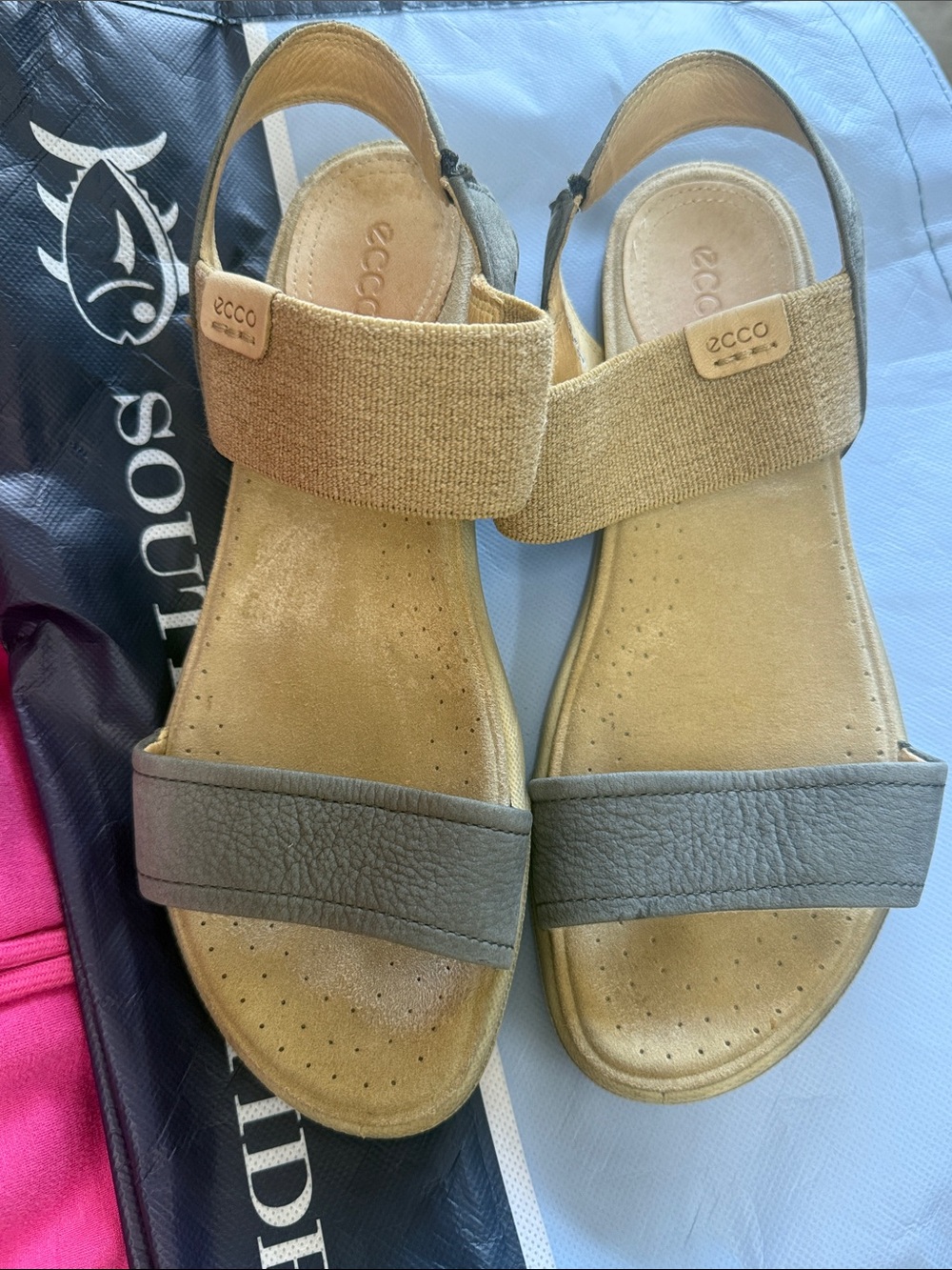 Ecco Women’s Tan Footbed Sandals with Gray Leather Toe Strap